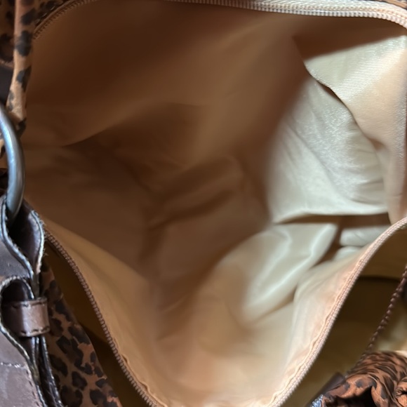 Bottega Veneta Leopard Slouch Shoulder Bag - Picture 12 of 16